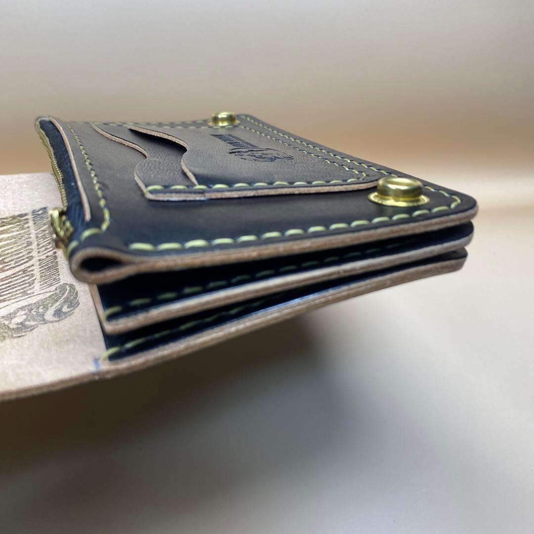 【無骨×上質】3層 丘染めブラック／ミドルトラッカーウォレットMTW