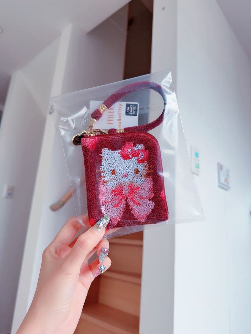 ラスト1点 ハローキティ コラボ　フェイラー サイドポーチリボン　バッグチャーム