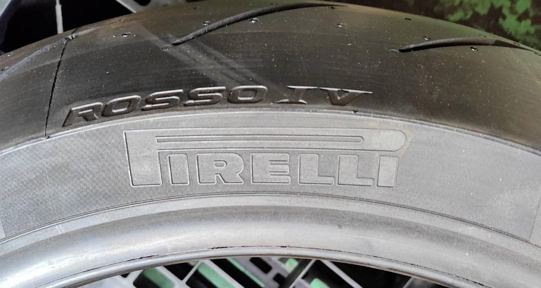 23年製室内保管バイクタイヤ ピレリディアブロ ロッソ4 190/55R17リア