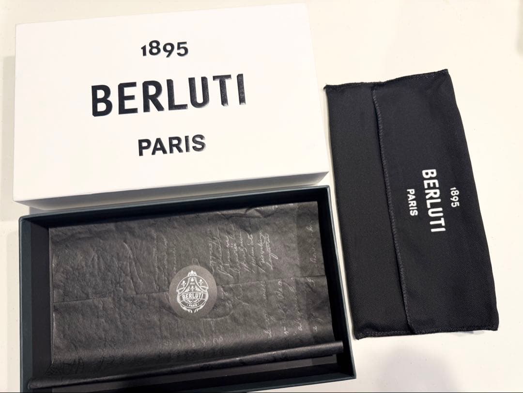 BERLUTI 限定イタウバ グラディアントカリグラフィースクリットレザー長財布
