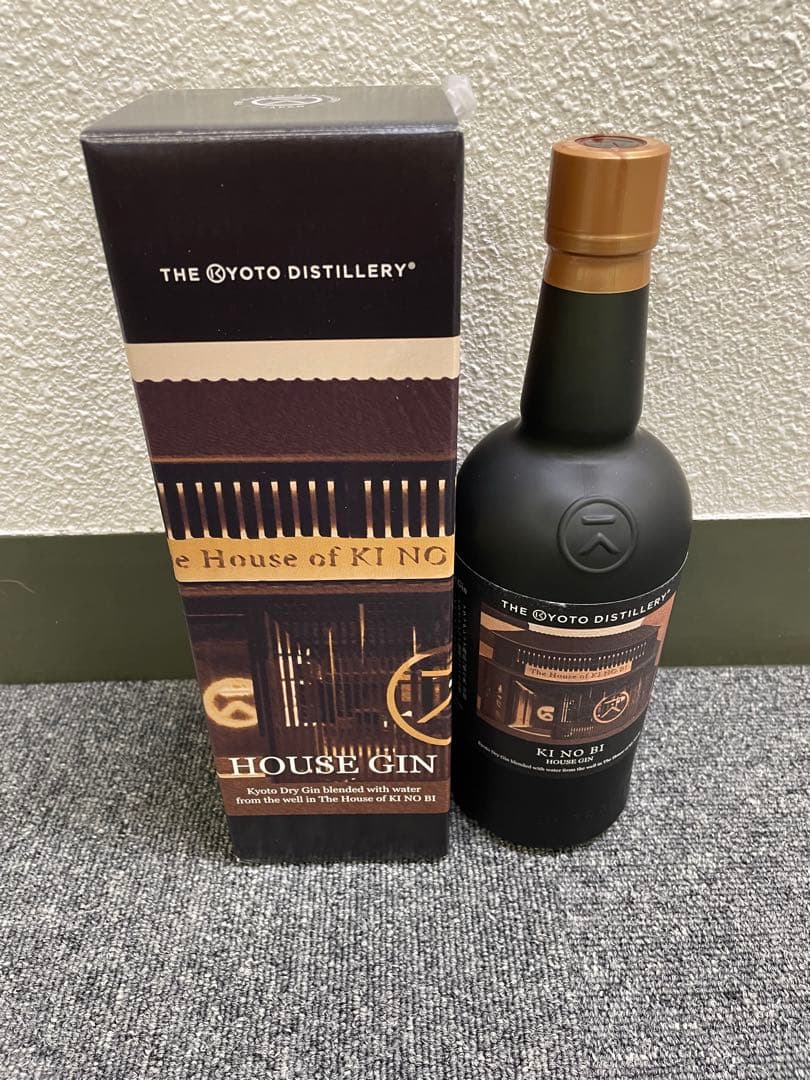 シ*ン様 季の美　ハウスジン　700ml 43%