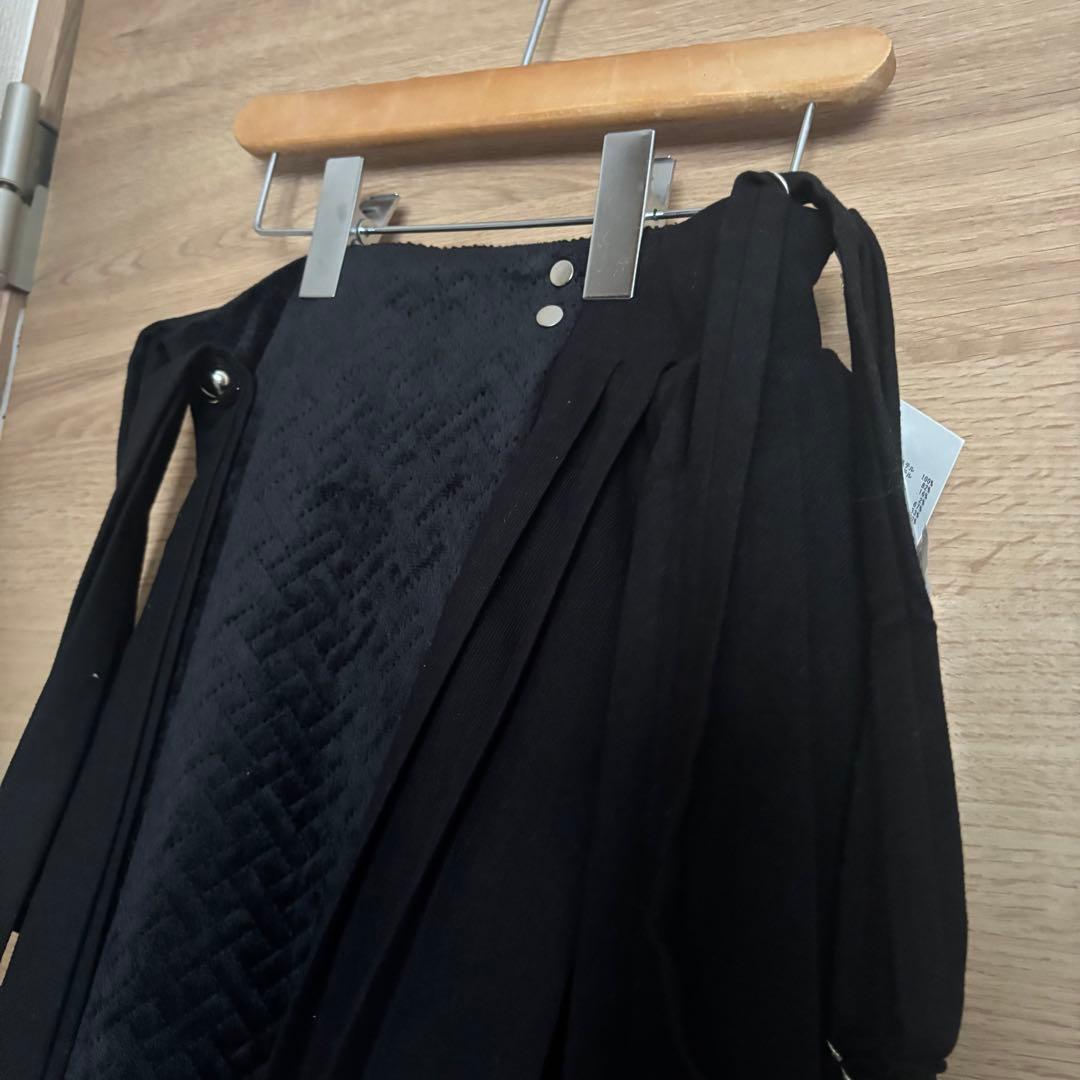 Asymmetry tiered ベロアキルトスカート