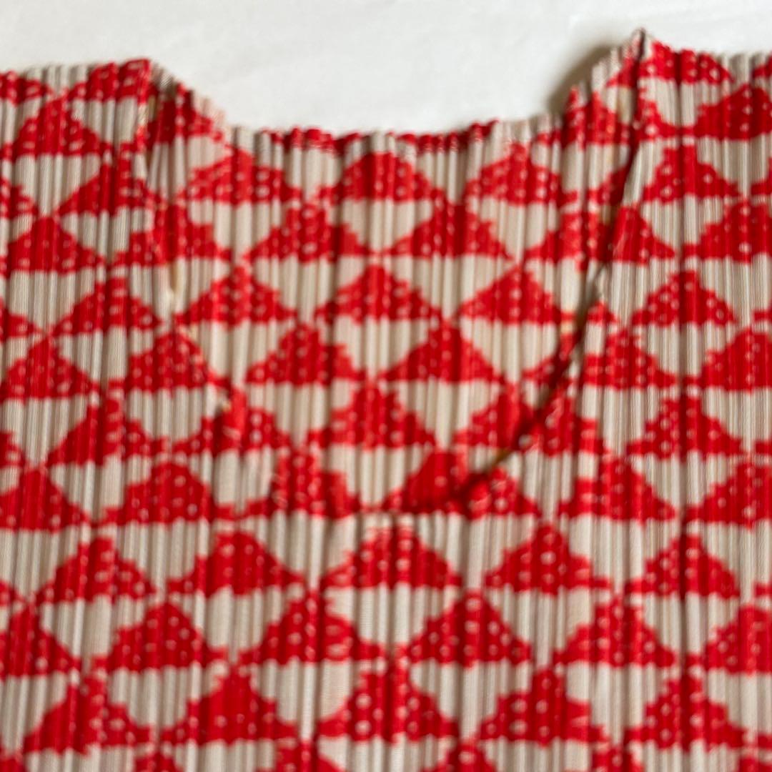 イッセイミヤケ プリーツプリーズ 半袖 赤系 柄入り