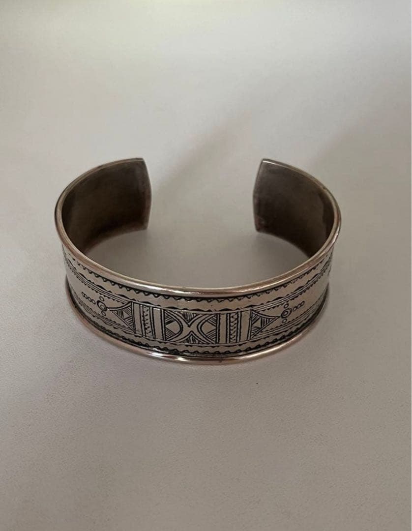 トゥアレグシルバー バングル トゥアレグ族 worldly wise