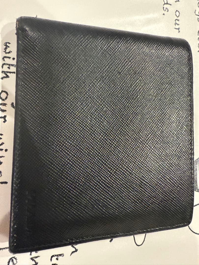 PRADA サフィアーノ 二つ折り財布　メンズ黒色