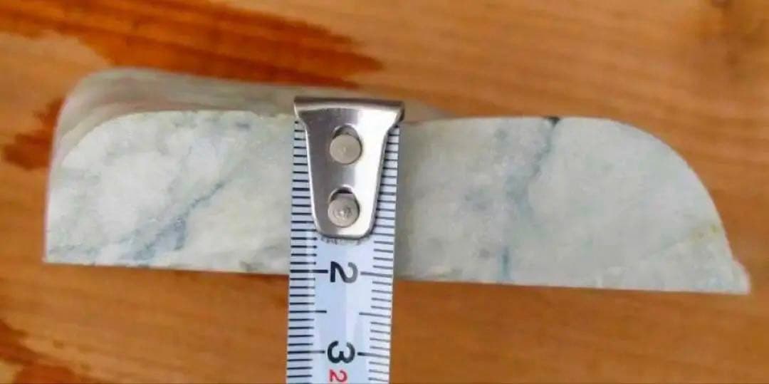 糸魚川翡翠　青翡翠 1477ｇ