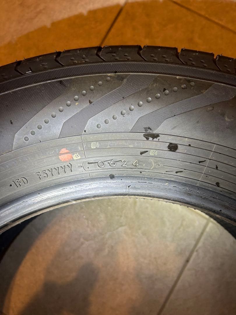 ヨコハマADVAN 225/65R17 夏タイヤ