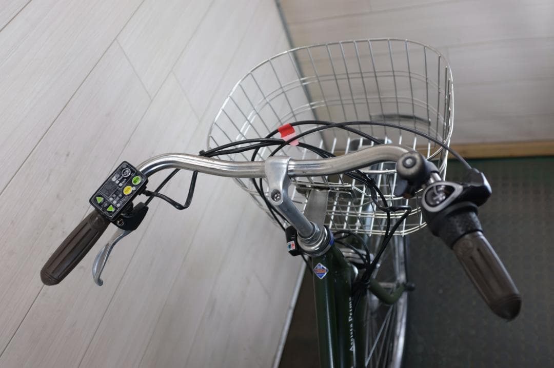 ブリヂストン製　Prima　26インチ3段　8.7Ah（4点灯）充電器あり