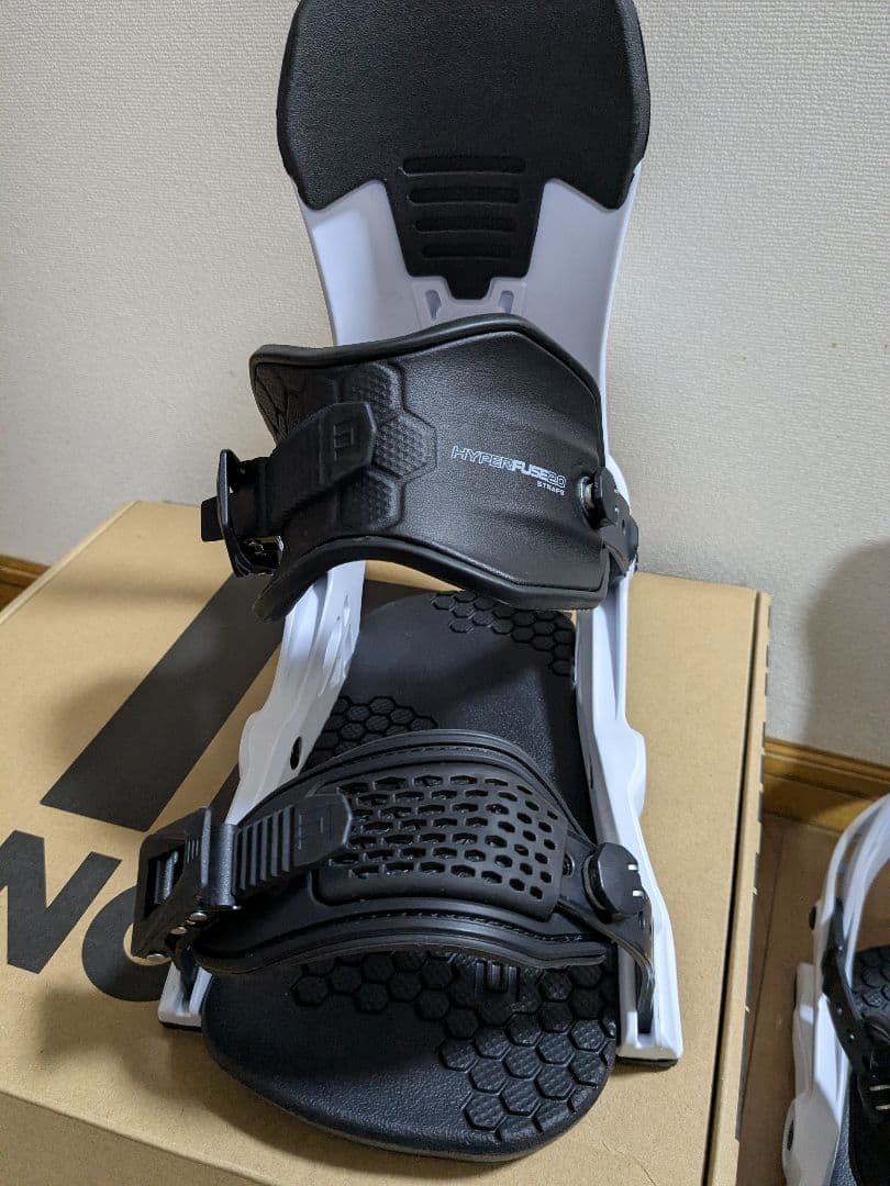 NOW SELECT PRO バインディング Mサイズ　使用3日の超美品です。