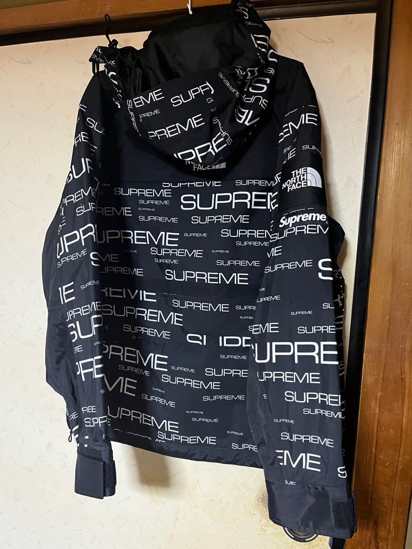 ノースフェイス シュプリーム supreme マウンテンパーカー