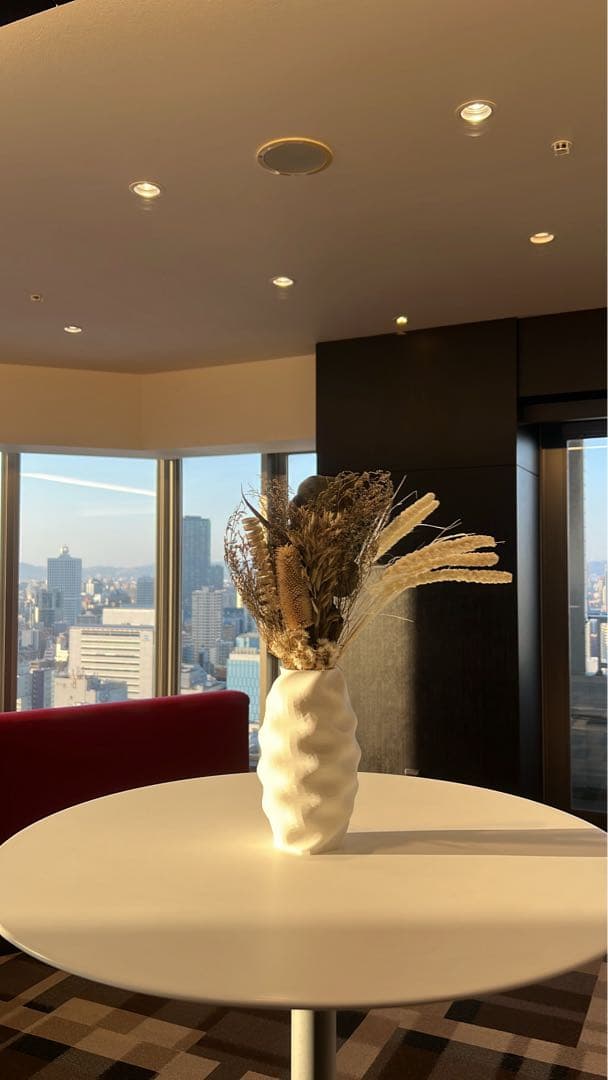 QUIET（クワイト） 波状花瓶 中型