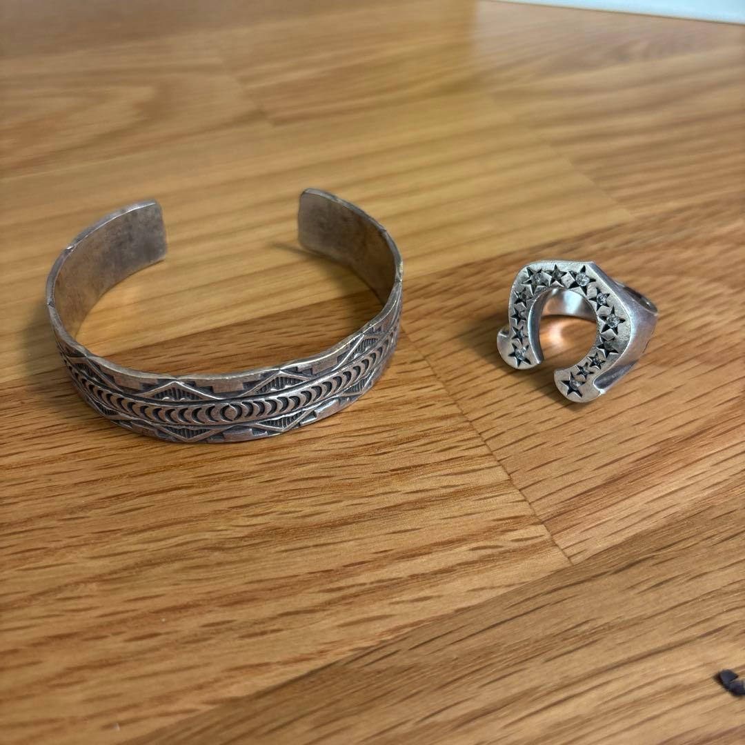 d*3様 シルバー 彫刻模様 バングル