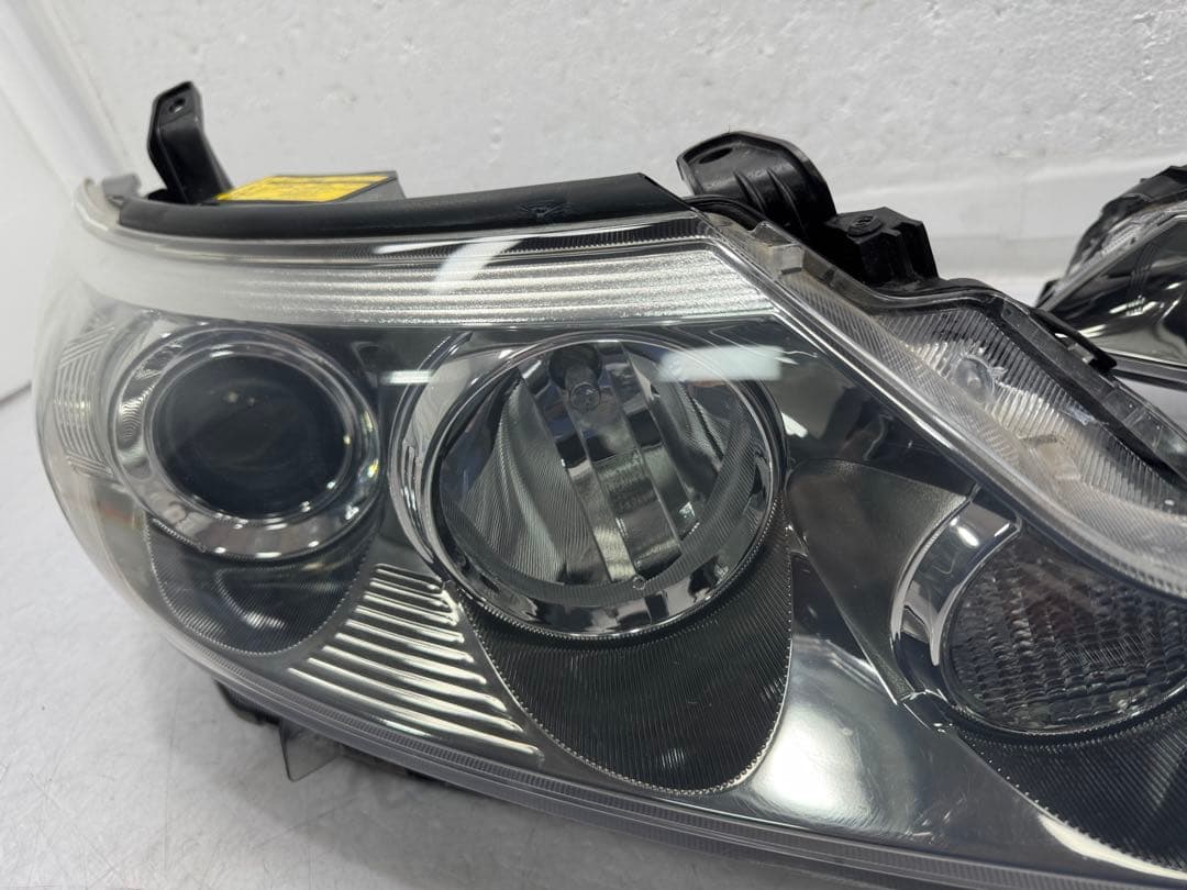 エスティマ　ACR50W　中期　ヘッドライト　左右　コイト　28-217 HID