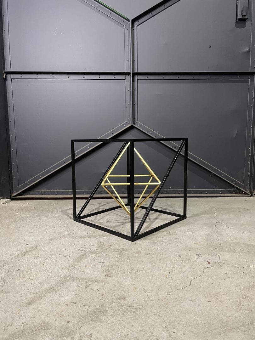 KARE / Prisma Side table　サイドテーブル　モダン ①