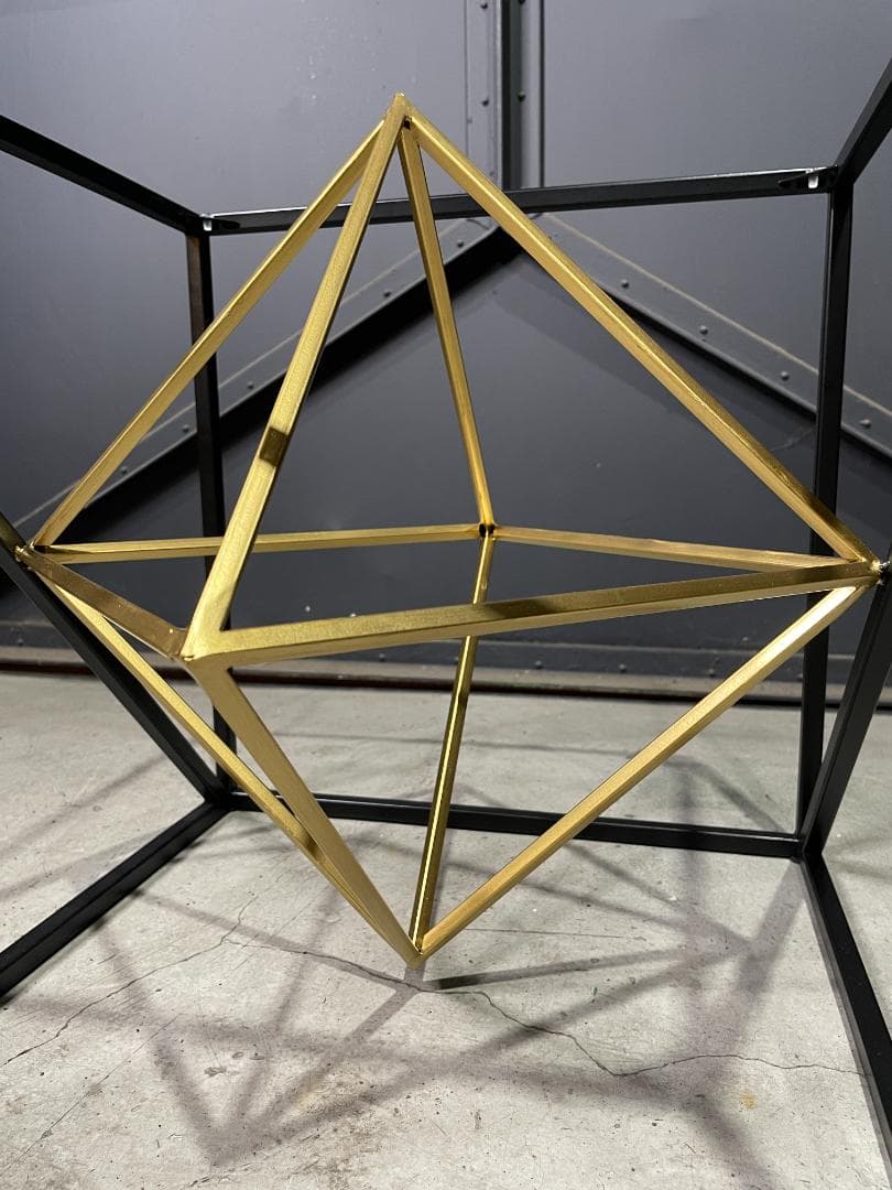KARE / Prisma Side table　サイドテーブル　モダン ①