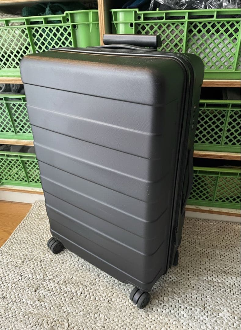 無印良品　ハードキャリーケース　62L 中型　TSAロック付き　黒　スーツケース