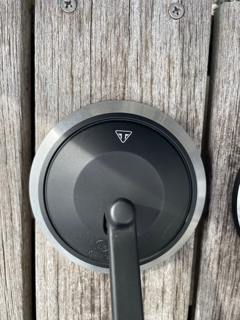 トライアンフ純正バーエンドミラー マシンカット