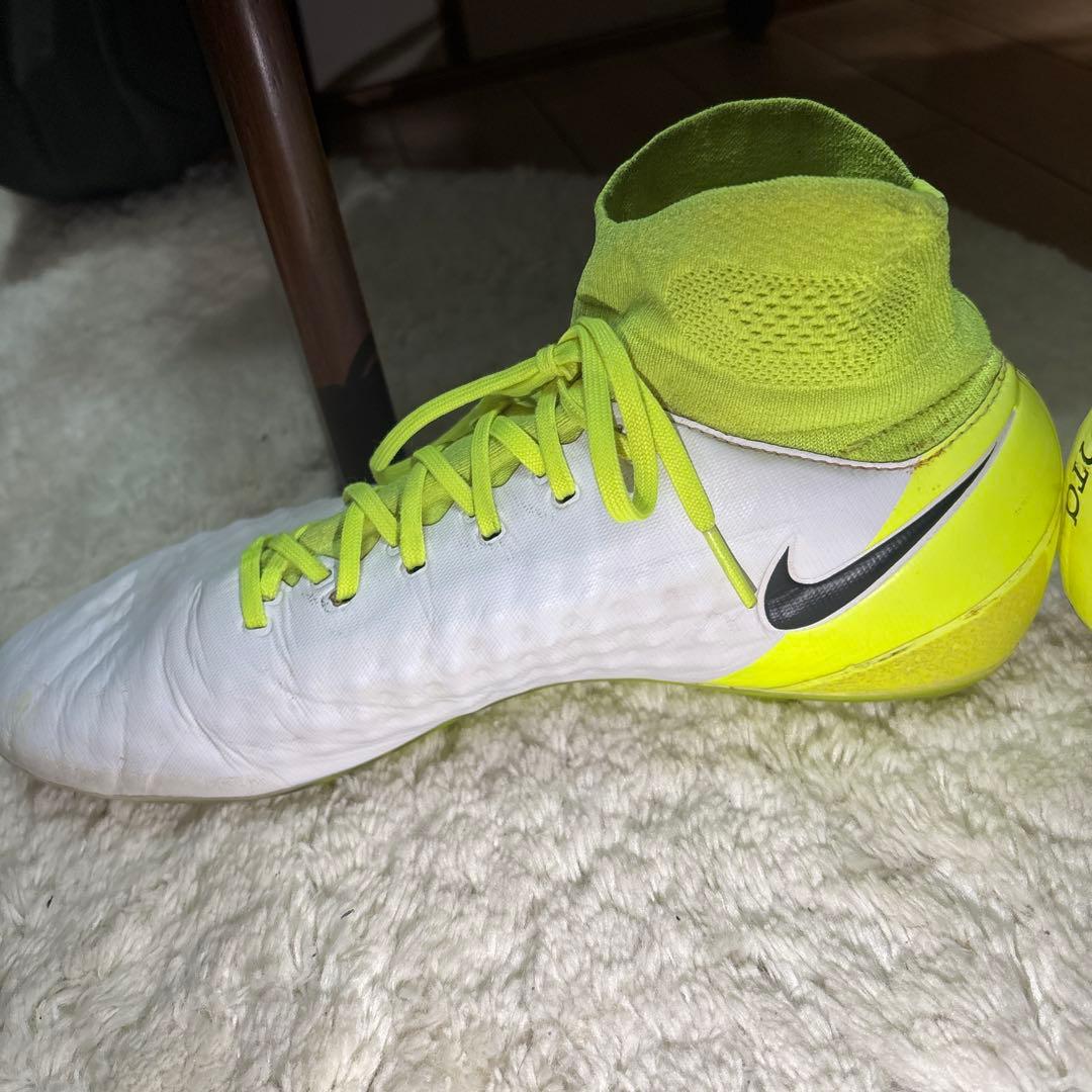 Nike サッカーシューズ マジスタ ホワイト27.5cm 「値下げしました」