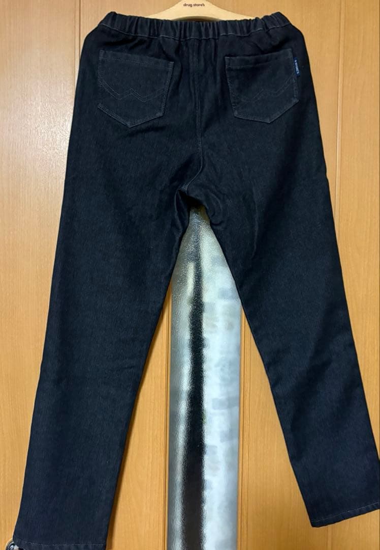 新品、未使用！4624)ドラッグストアーズ 裏フリース　暖かデニムパンツ