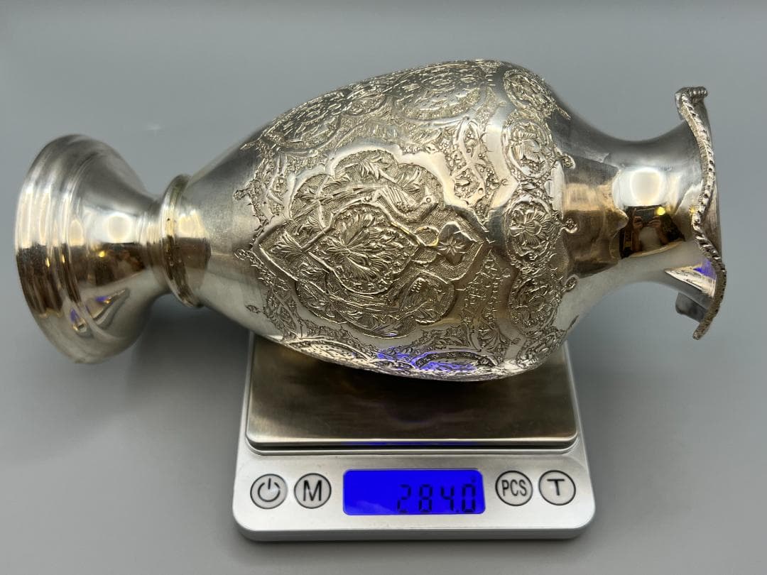 銀製　ライオンマーク　三越　銀花瓶　花入れ　手彫　箱付　銀細工　重量約284g