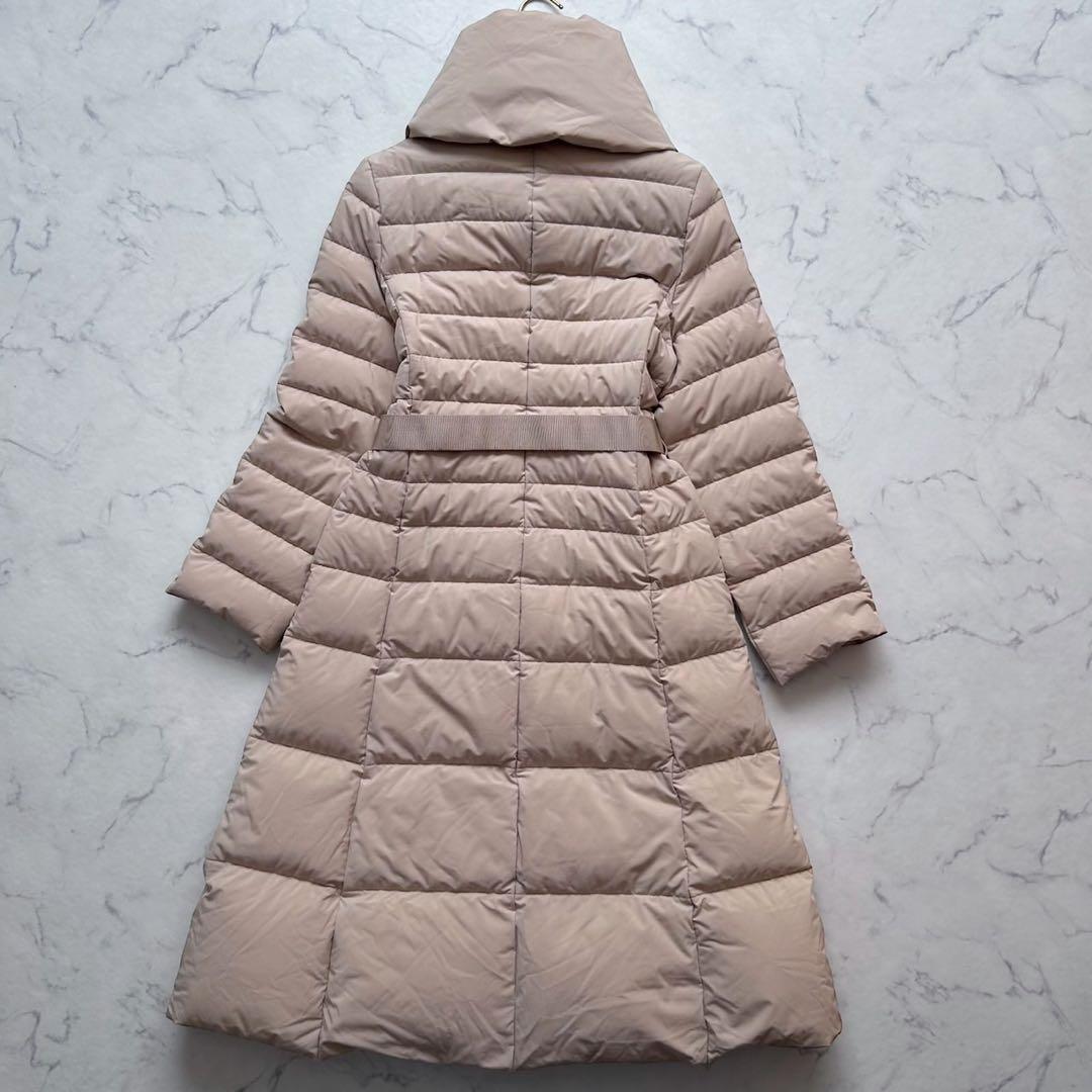 ストロベリーフィールズ 25AW エアリータフタ美シルエットダウンコート