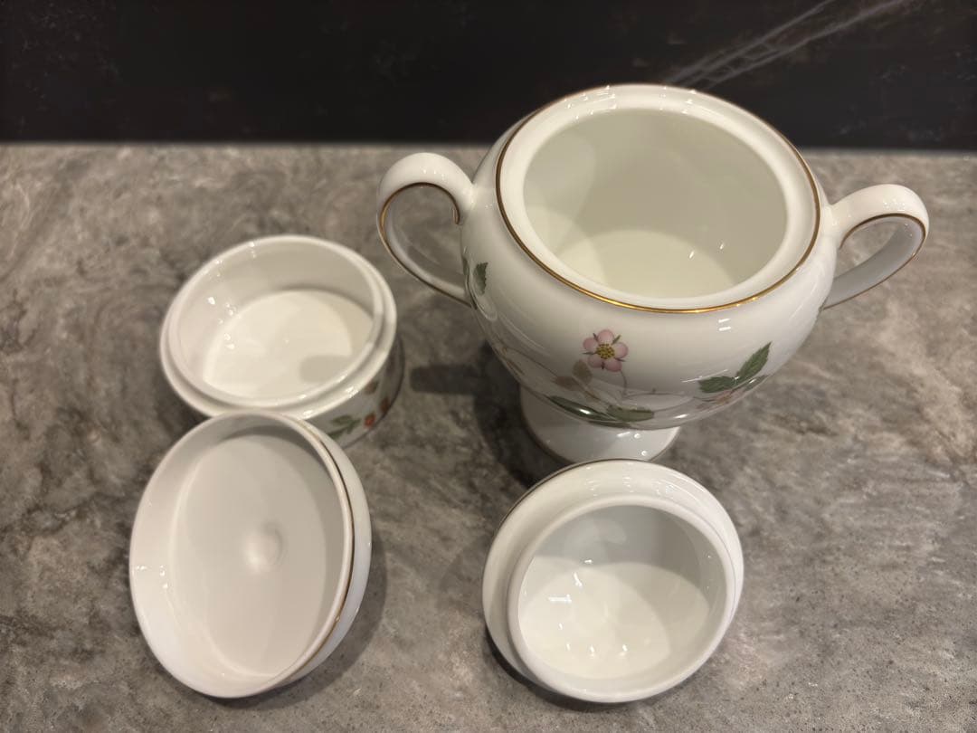 ウエッジウッド　ワイルドストロベリー