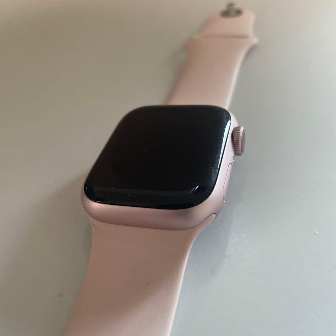 アップルウォッチ8 GPS Cellularモデル41mm