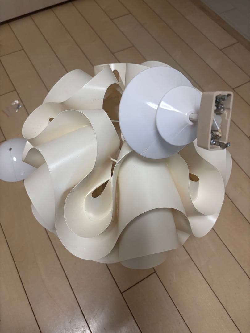 レクリント　照明 リモコンをお付けします。 暖色の電球を使っています。