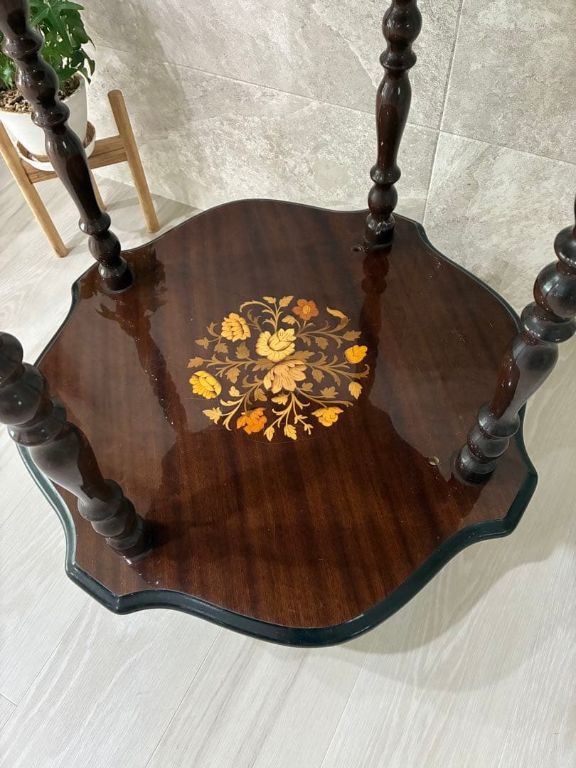 イタリア製　ワゴン　サイドテーブル　アンティーク家具　花代　ワイン置き