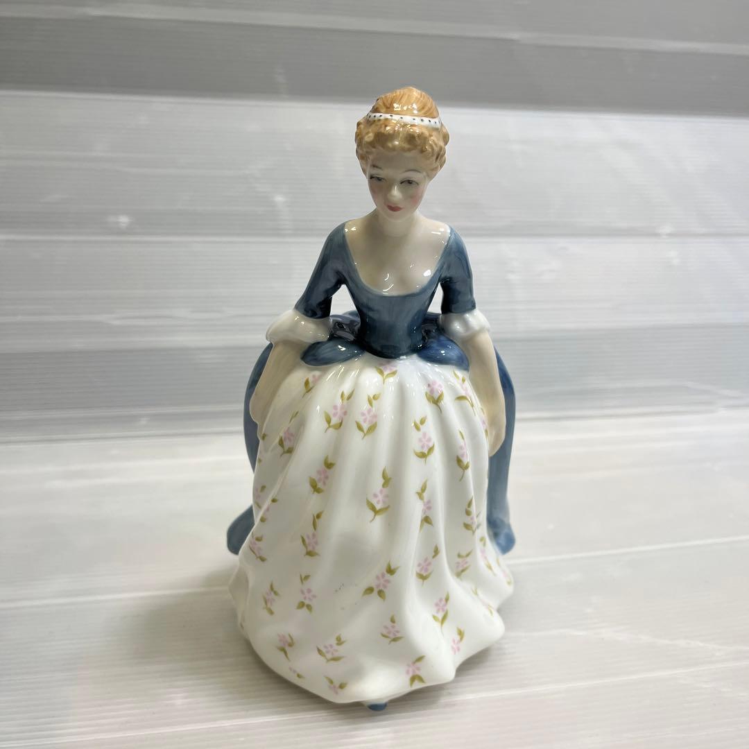 ロイヤルドルトン　  置物　インテリア