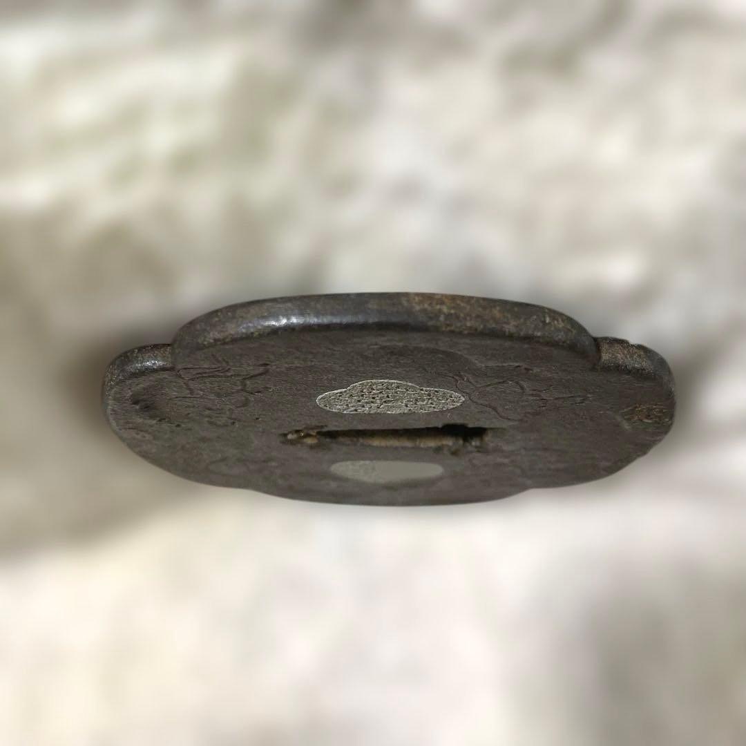 B-19 鍔　武具　刀装具　鉄製　アンティーク　美術品　工芸品　装飾品