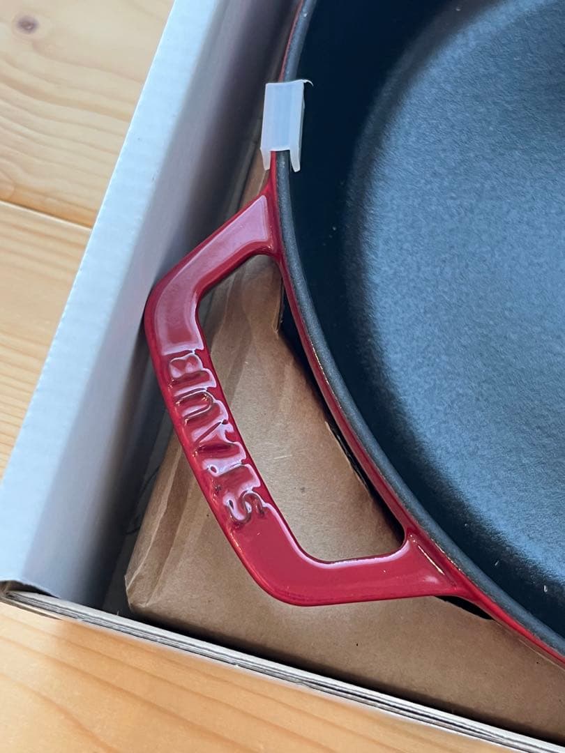 【新品】staub ブレイザーソテーパン24cm　チェリー　ドラゴン　龍