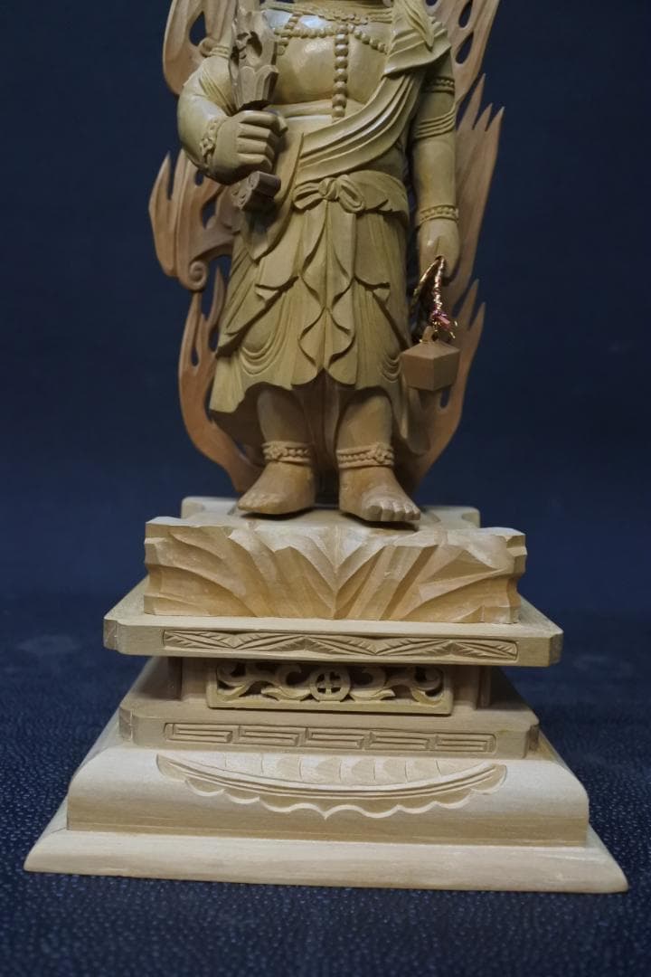 限定値下　【長期保管品】不動明王　4.5寸　白檀　仏像　木製　仏具　仏壇　506