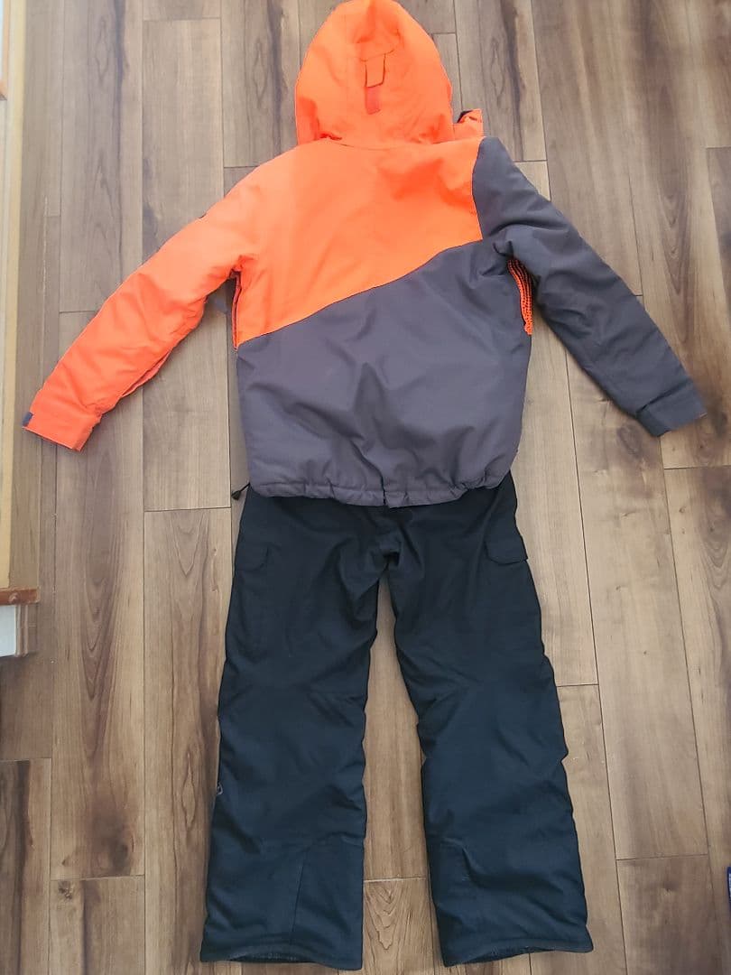 値下げ！子ども用スノーボードウェア　686　130cm　125～135cm