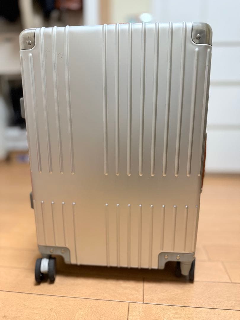 イノベーター　innovator INV1811 36L アルミ製スーツケース