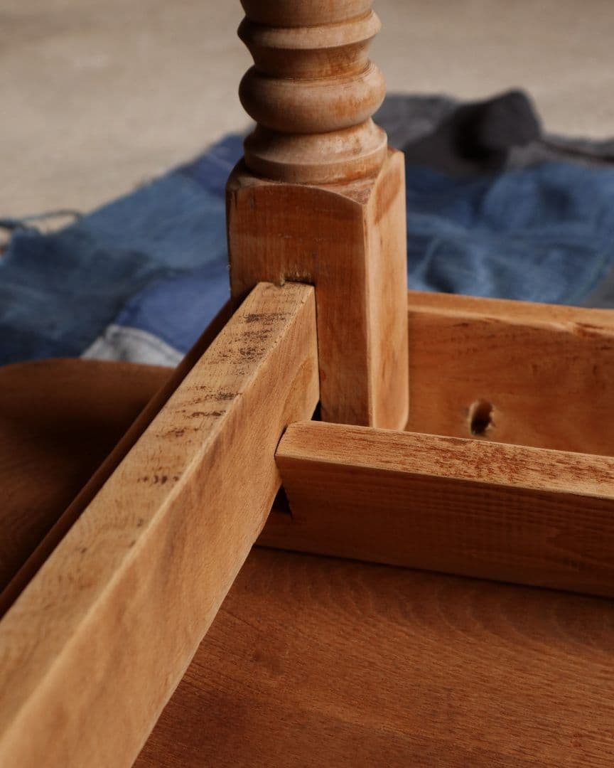 最終お値下げ 大きめサイズのろくろ脚角ちゃぶ台　古道具 古家具 ローテーブル