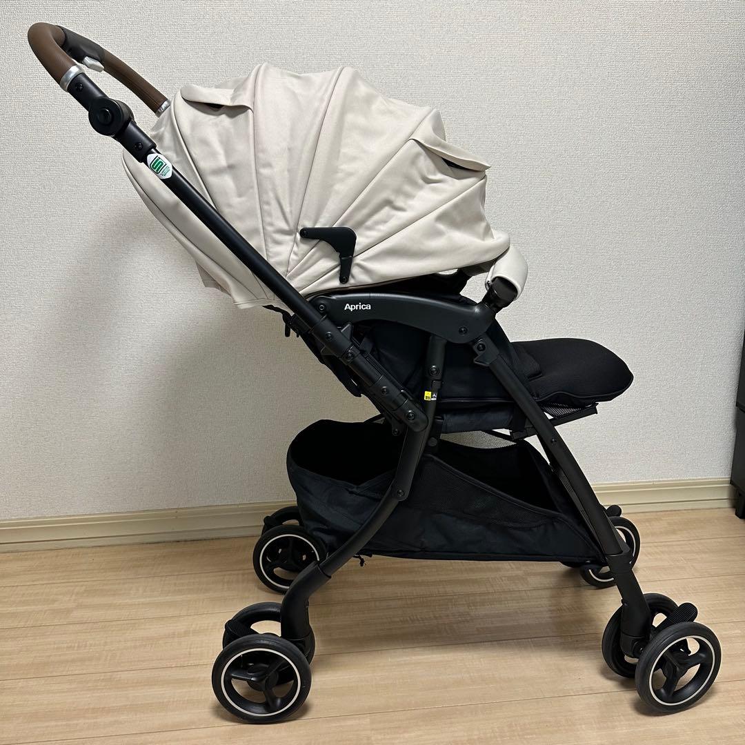 2025年アップリカ　ラクーナクッションフリープラスAD