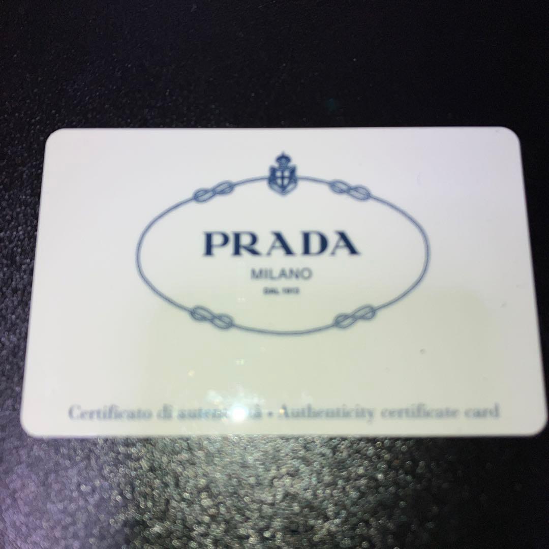 PRADA リュック　三角ロゴプレート　ワインレッド　正規店購入　ギャランティ付