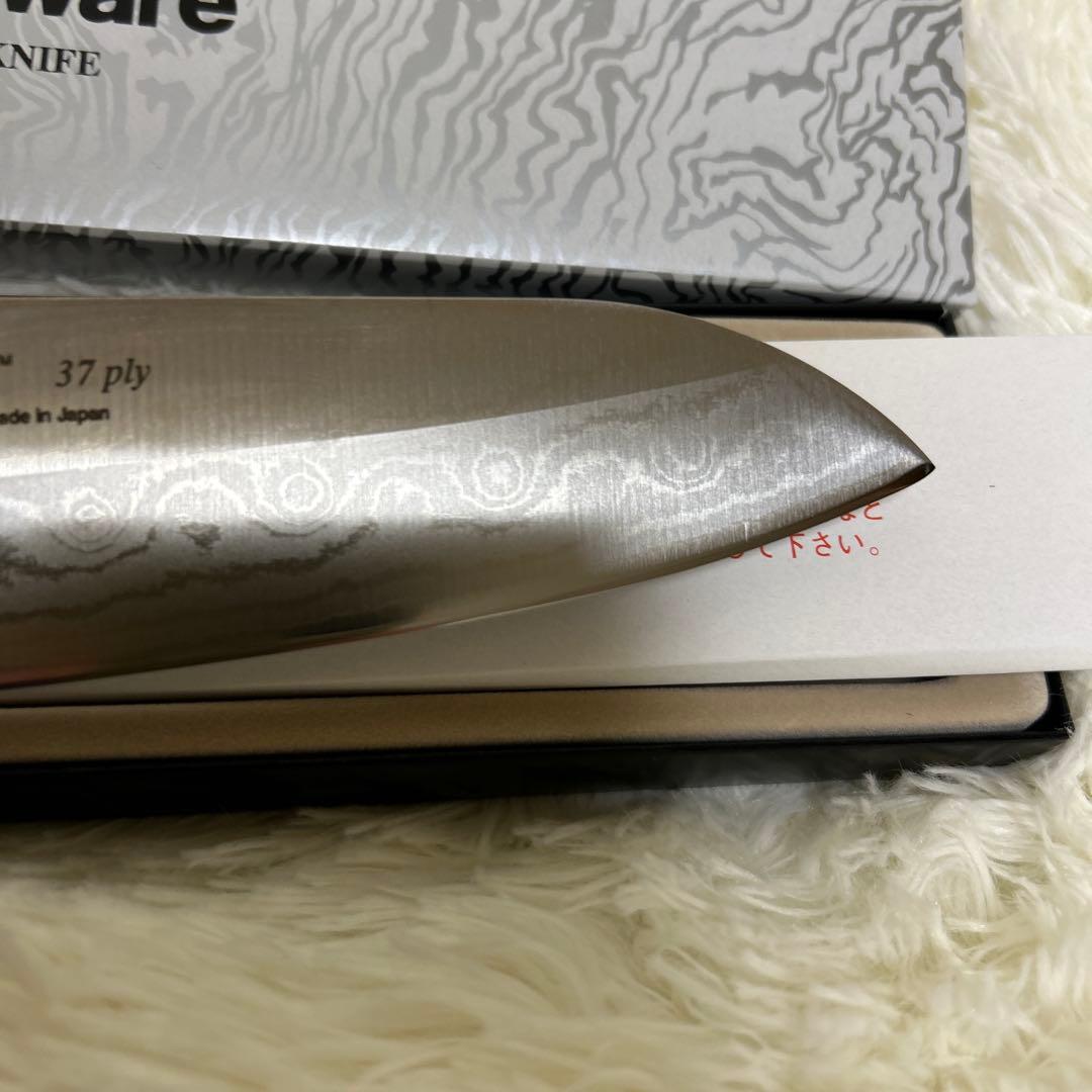 【新品未使用】Tupperware 17㌢三徳包丁 37層ステンレス鋼