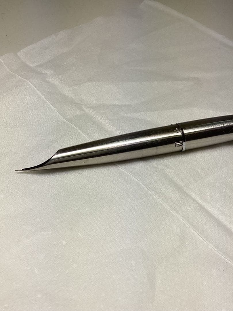 エ*２様 PILOT ペン先一体型シルバー 万年筆