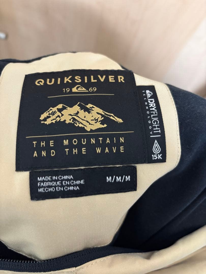 クイックシルバー　ビブパンツ　メンズ　Mサイズ オシャレ　ウェア