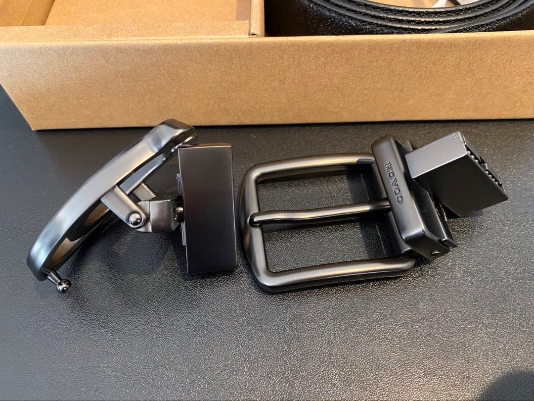 SALE♪コーチ　新品　リバーシブル　シグネチャーベルトセット　紳士　ビジネス