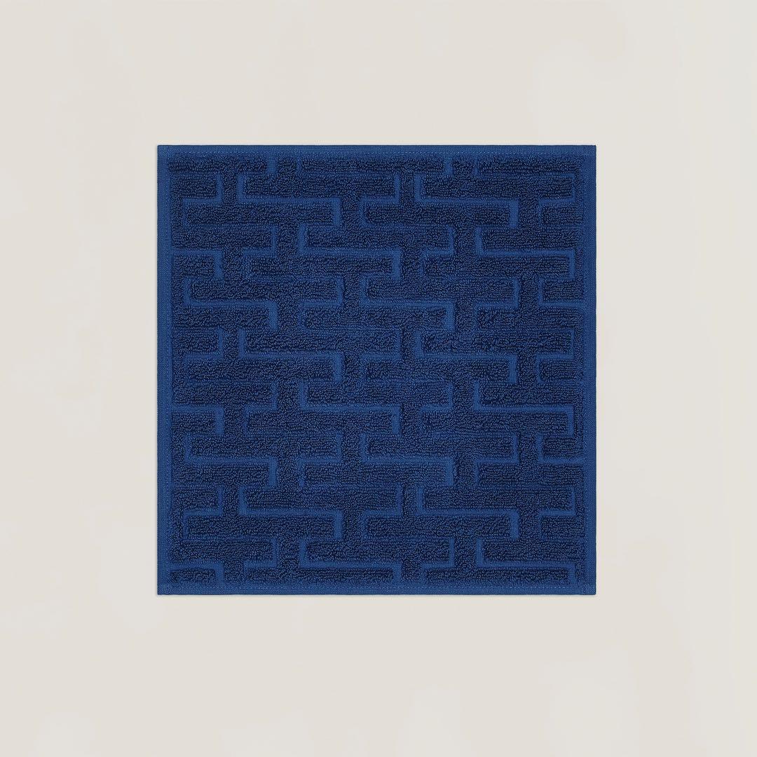 【新品未使用】エルメス　カレ・タオル 《ステアーズ》