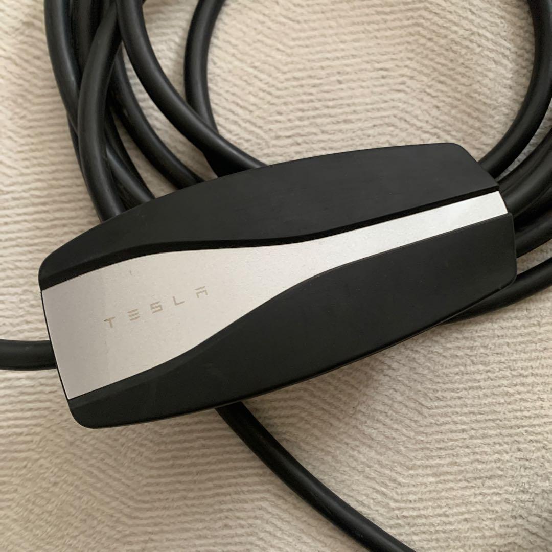 送料込み！Tesla テスラ モバイルコネクター