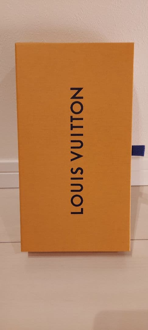 LOUIS VUITTON 長財布 チェーン付き　美品