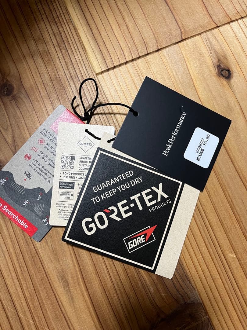 ピークパフォーマンス バーチカル ゴアテックス 3L アノラックジャケット　M