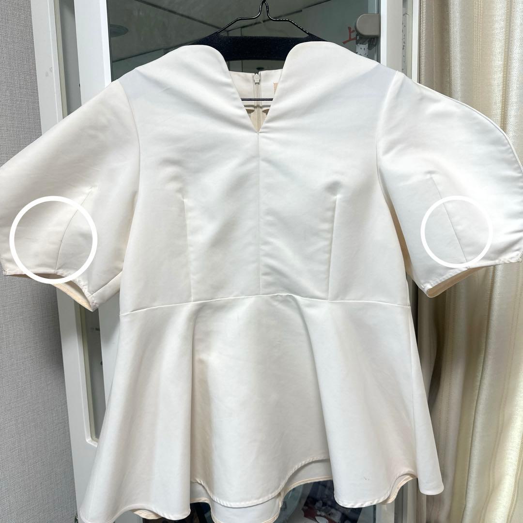 【お値下げしました】Heve ハートネックペプラムブラウス　トップス