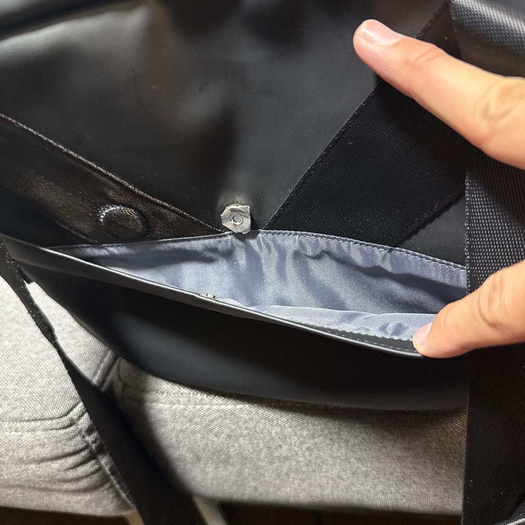 Y-Tag ブラック ボディバッグ　カメラバッグ