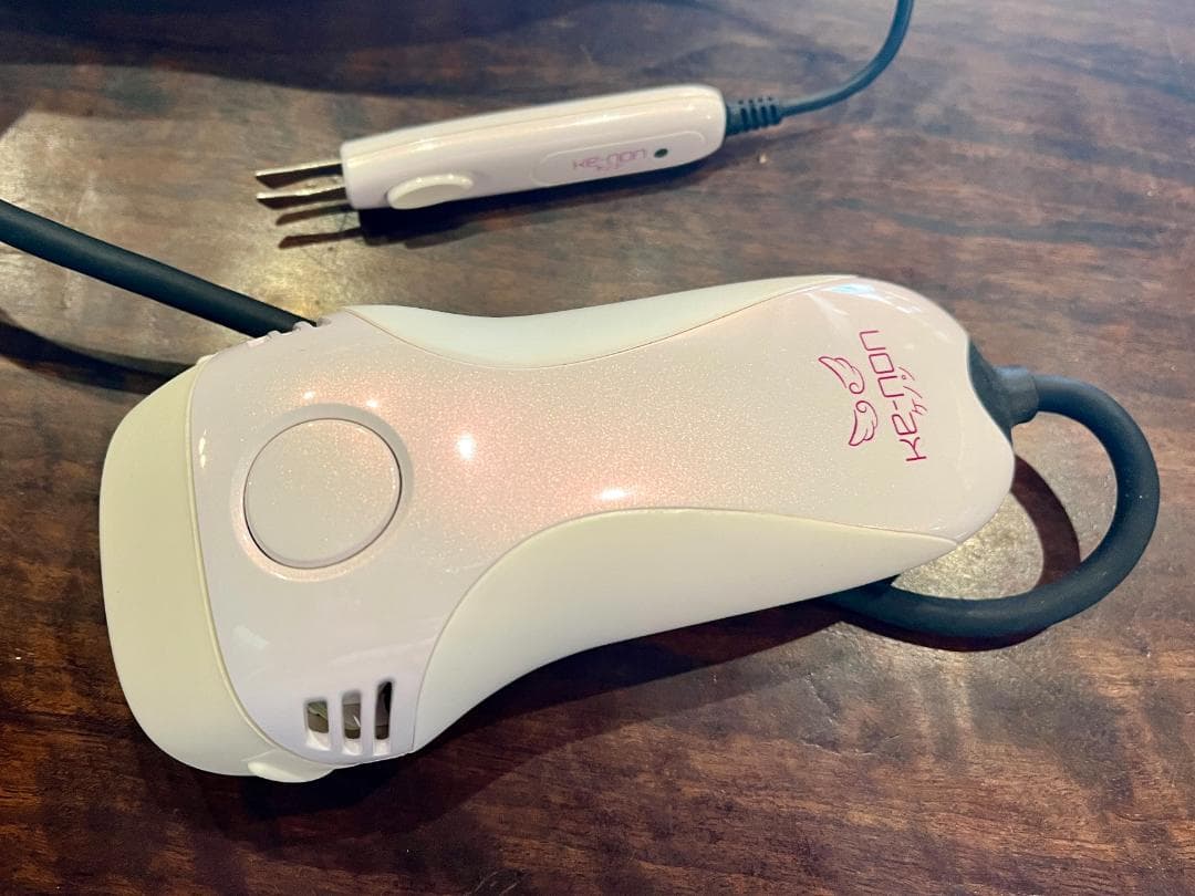 ケノン（KE-NON）フラッシュ式脱毛器 交換用ヘッド・サングラス付き