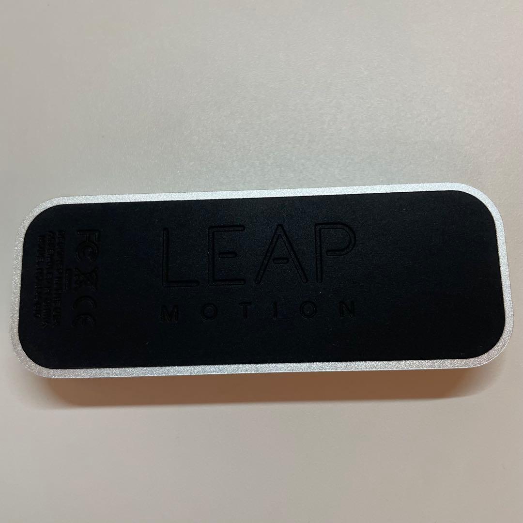 LEAP MOTION 本体+ネックストラップ(別売り品)